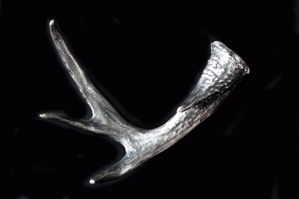 2022 GR Reserve Custom Buck Shed Antler 3oz Silver 3D Shaped - Image 4