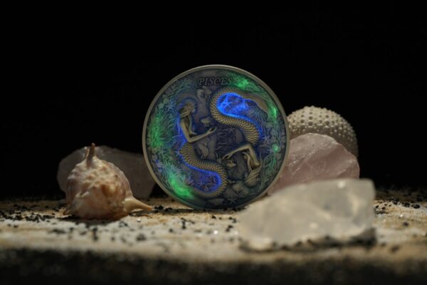 2025 Niue Zodiac Pisces 5 oz Silver Antiqued Glow in Dark UV Coin - Image 5