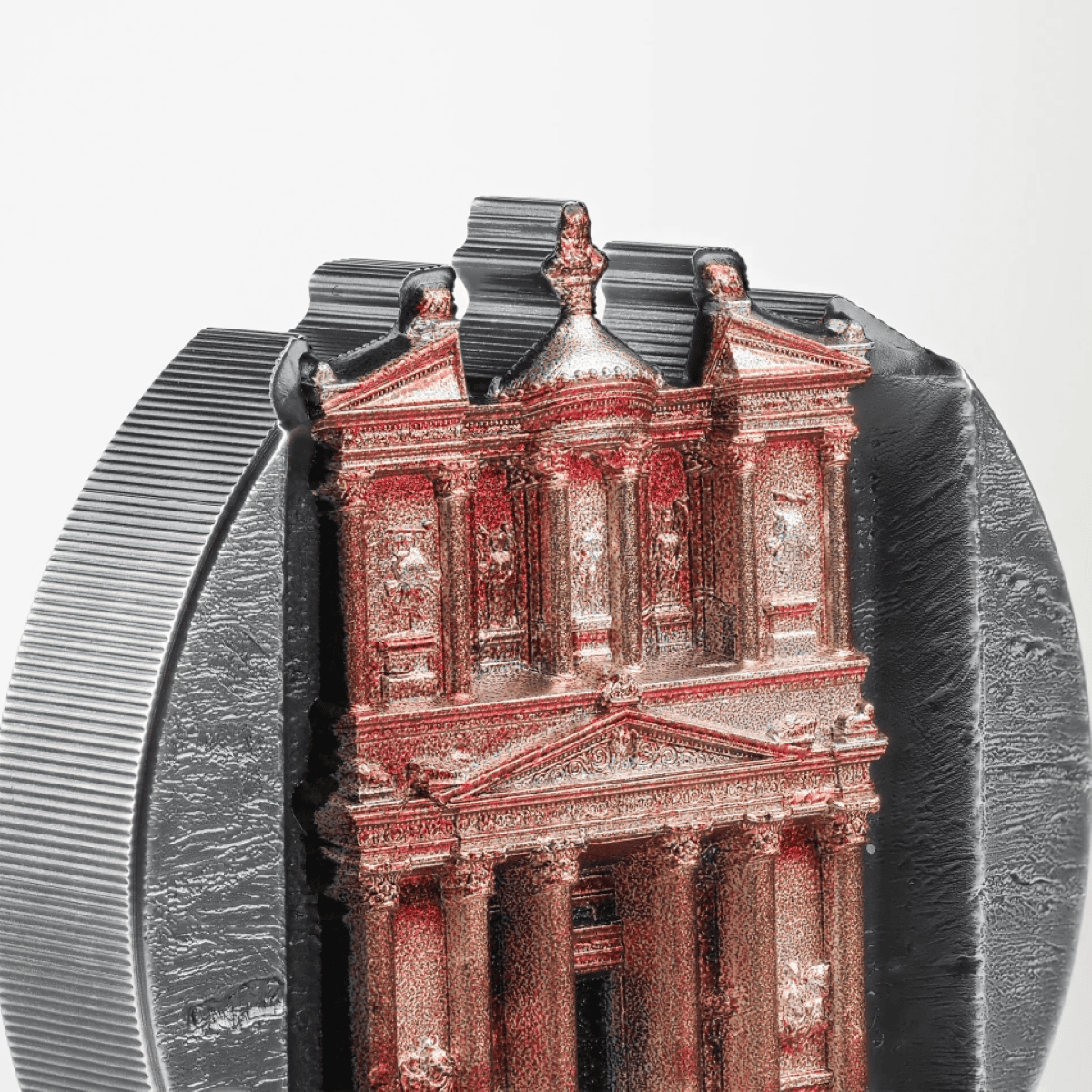 Intricate depiction of Petra’s Al Khazneh on a 5 oz silver antiqued proof coin.