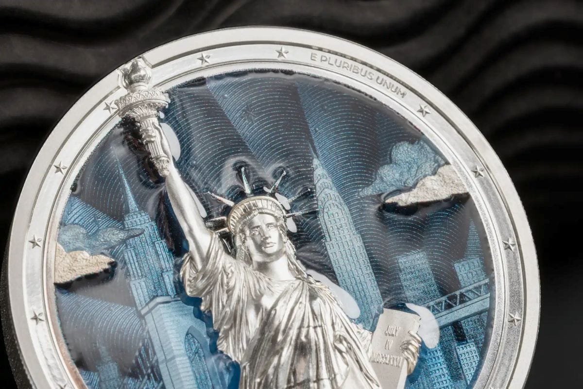 Close-up of the 2026 Cook Islands Statue of Liberty 2 oz silver colorized proof coin, minted in 2026, showcasing ic.