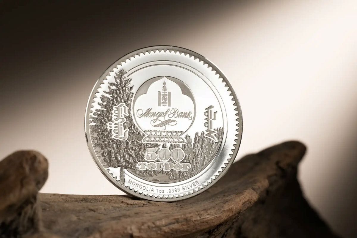 Mongolia 2026 Woodland Spirits Snow Leopard 1 oz Silver Colorized Proof Coin, front angle, minted in 2026, 1 oz wei.