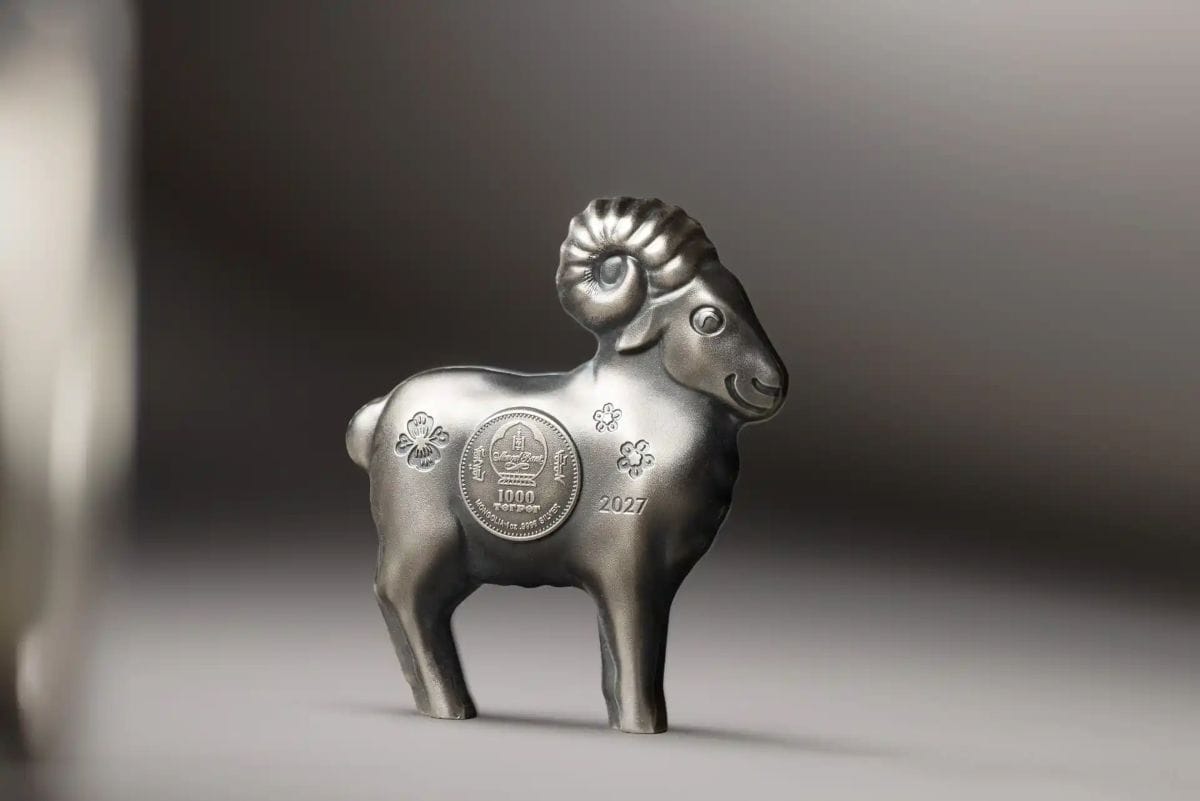 A lamb-shaped silver coin from 2027, minted by GR Reserve, weighing 1 oz, featuring a lunar year theme with intrica.